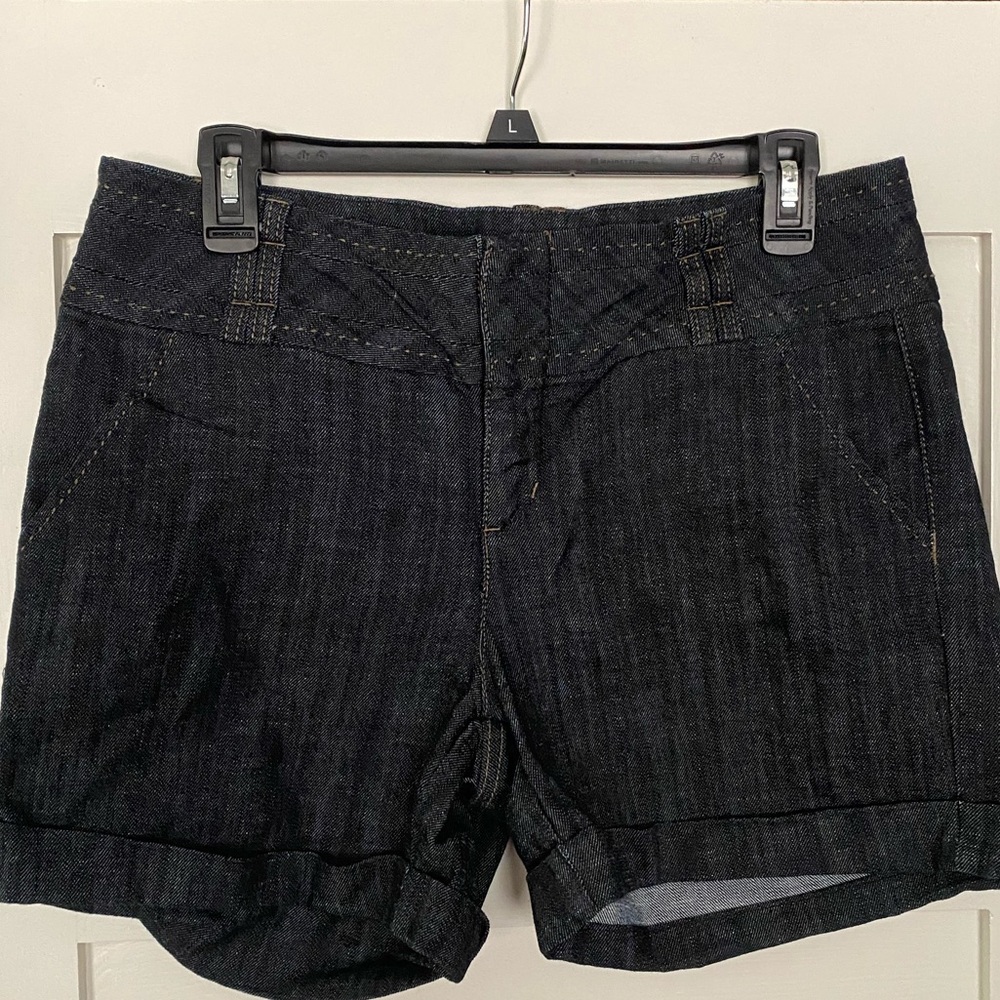 NWOT- Dark Blue Jean Casual Shorts - Size 10
